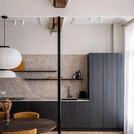 Huswell - Stylishly Renovated With View Gante