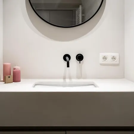 Huswell - Stylishly Renovated With View Apartamento Gante